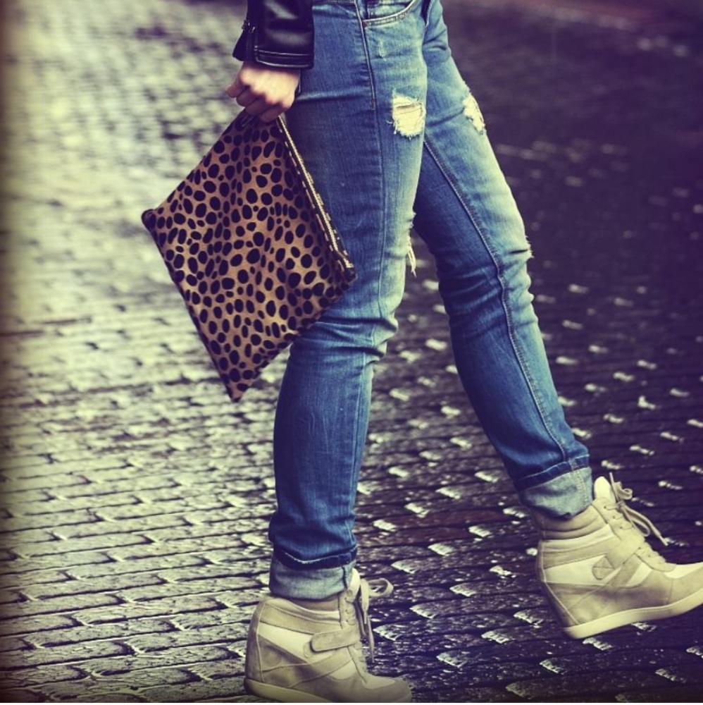 Wedge sneakers